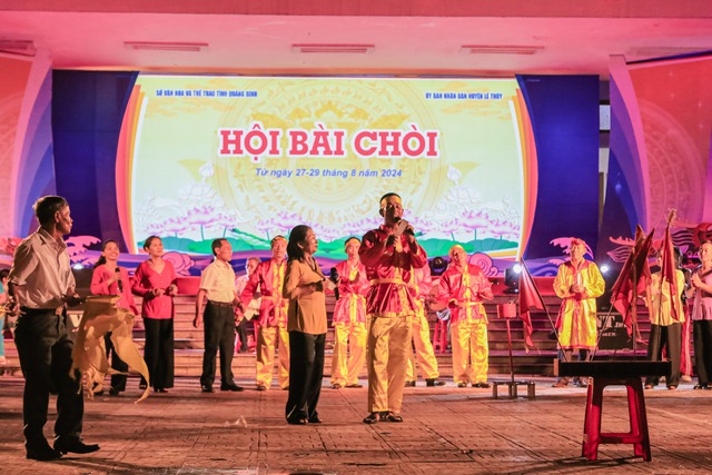 Quảng Bình: Trao truyền kỹ năng thực hành, trình diễn Nghệ thuật Bài chòi - Ảnh 3. Quảng Bình: Trao truyền kỹ năng thực hành, trình diễn Nghệ thuật Bài chòi - Ảnh 3.