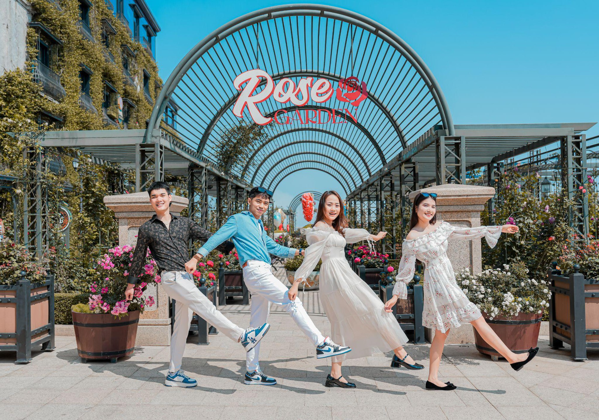 Những tọa độ check-in “nóng bỏng tay” tại Đà Nẵng dịp nghỉ lễ 30/4, 1/5 - Ảnh 3. Những tọa độ check-in “nóng bỏng tay” tại Đà Nẵng dịp nghỉ lễ 30/4, 1/5 - Ảnh 3.