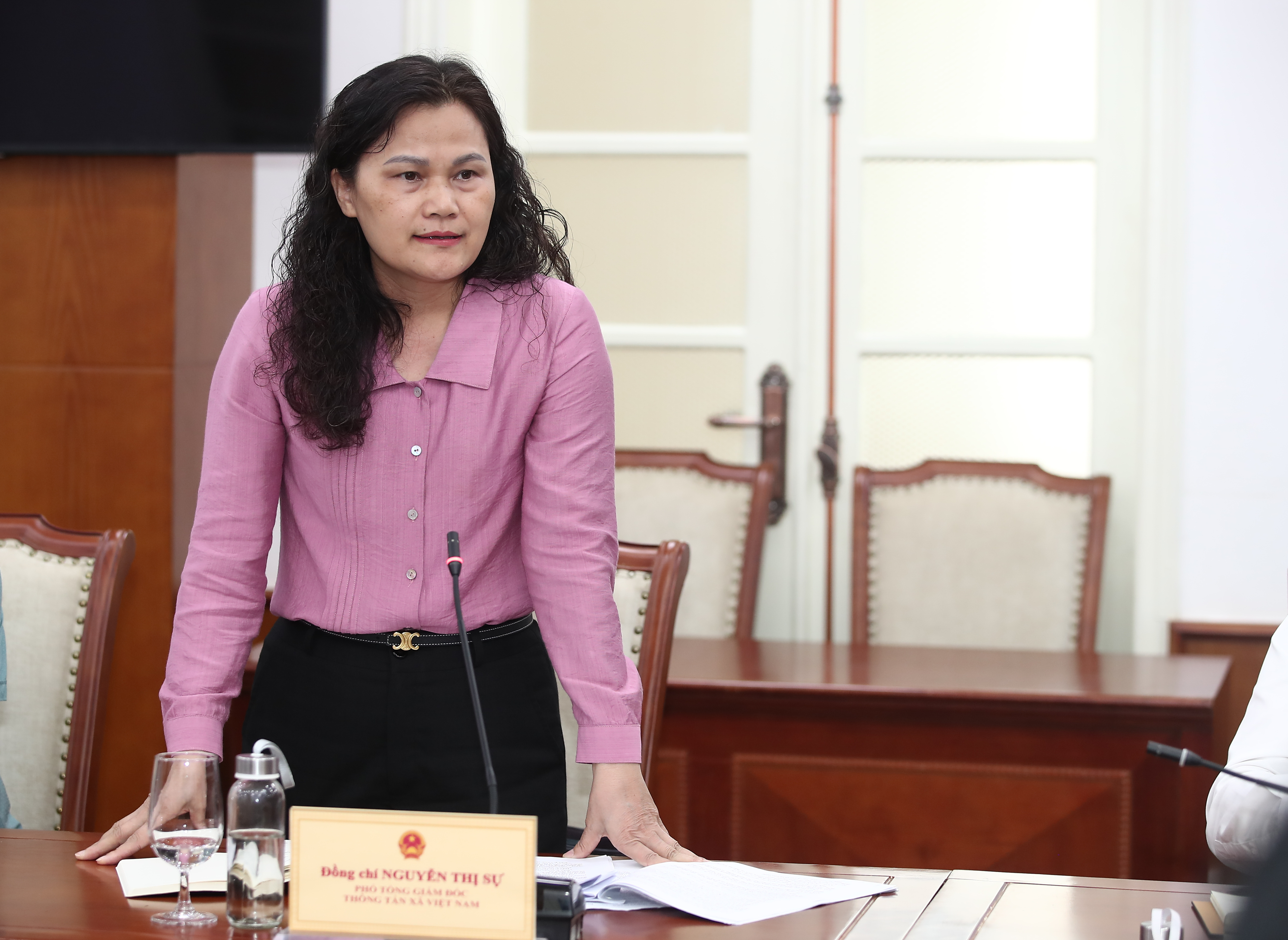 Phó Tổng Giám đốc Thông tấn xã Việt Nam Nguyễn Thị Sự phát biểu tại buổi làm việc