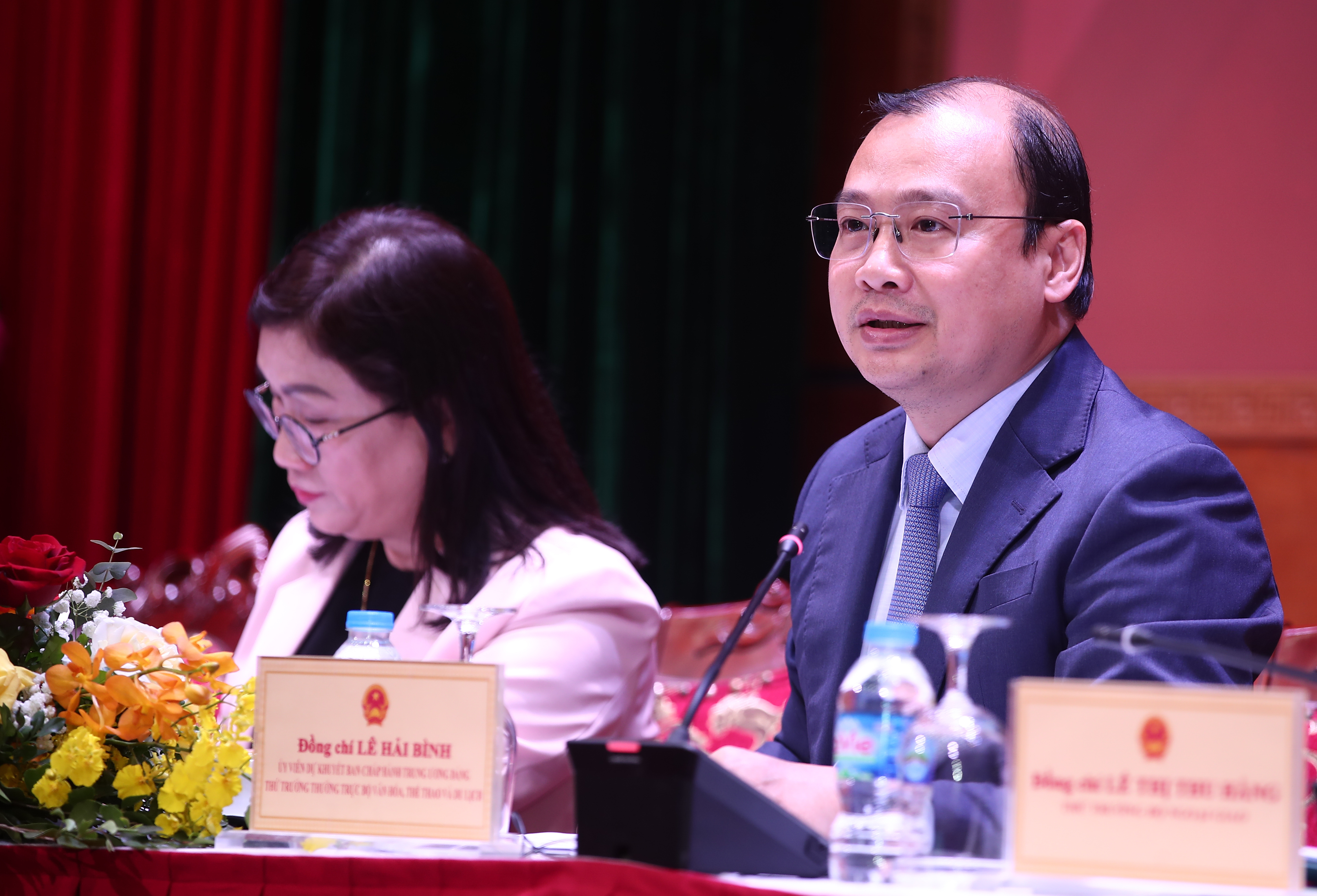 Thứ trưởng Thường trực Bộ VHTTDL Lê Hải Bình thông tin đến báo chí.