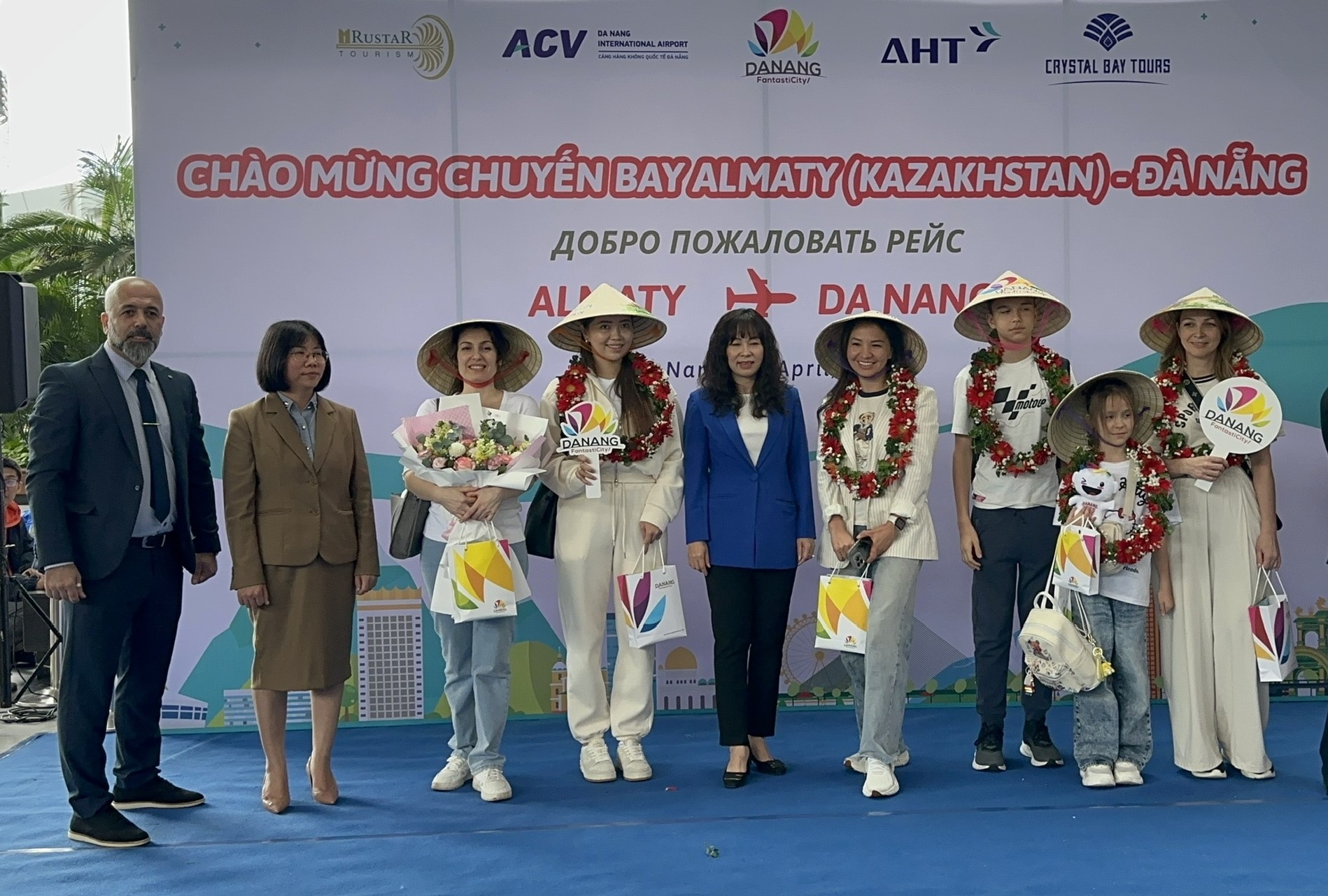 Đà Nẵng kết nối đường bay trực tiếp đến thị trường khách Kazakhstan và các nước CIS - Ảnh 1. Đà Nẵng kết nối đường bay trực tiếp đến thị trường khách Kazakhstan và các nước CIS - Ảnh 1.