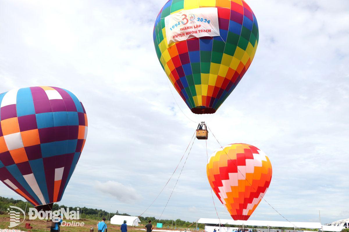 Đồng Nai sẽ khai mạc Festival Gốm và Khinh khí cầu lớn nhất từ trước đến nay, kéo dài 4 ngày - Ảnh 4. Đồng Nai sẽ khai mạc Festival Gốm và Khinh khí cầu lớn nhất từ trước đến nay, kéo dài 4 ngày - Ảnh 4.