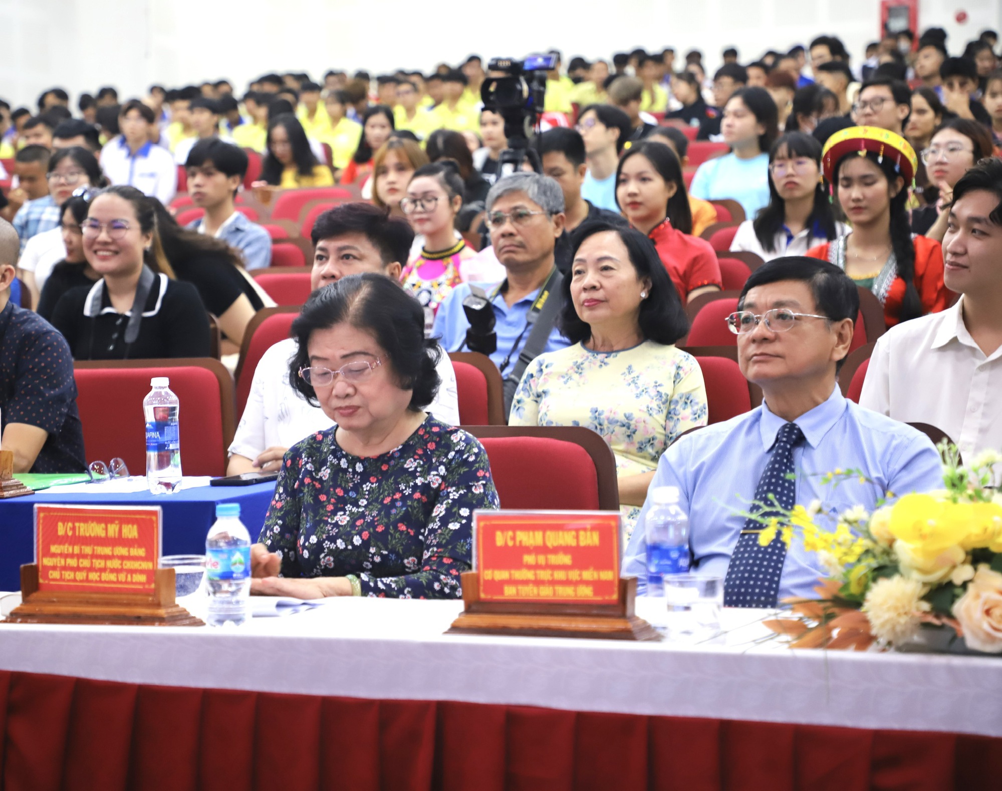 Ấn tượng đêm giao lưu HSSV dân tộc thiểu số tiêu biểu các trường VHTTDL khu vực phía Nam - Ảnh 2. Ấn tượng đêm giao lưu HSSV dân tộc thiểu số tiêu biểu các trường VHTTDL khu vực phía Nam - Ảnh 2.