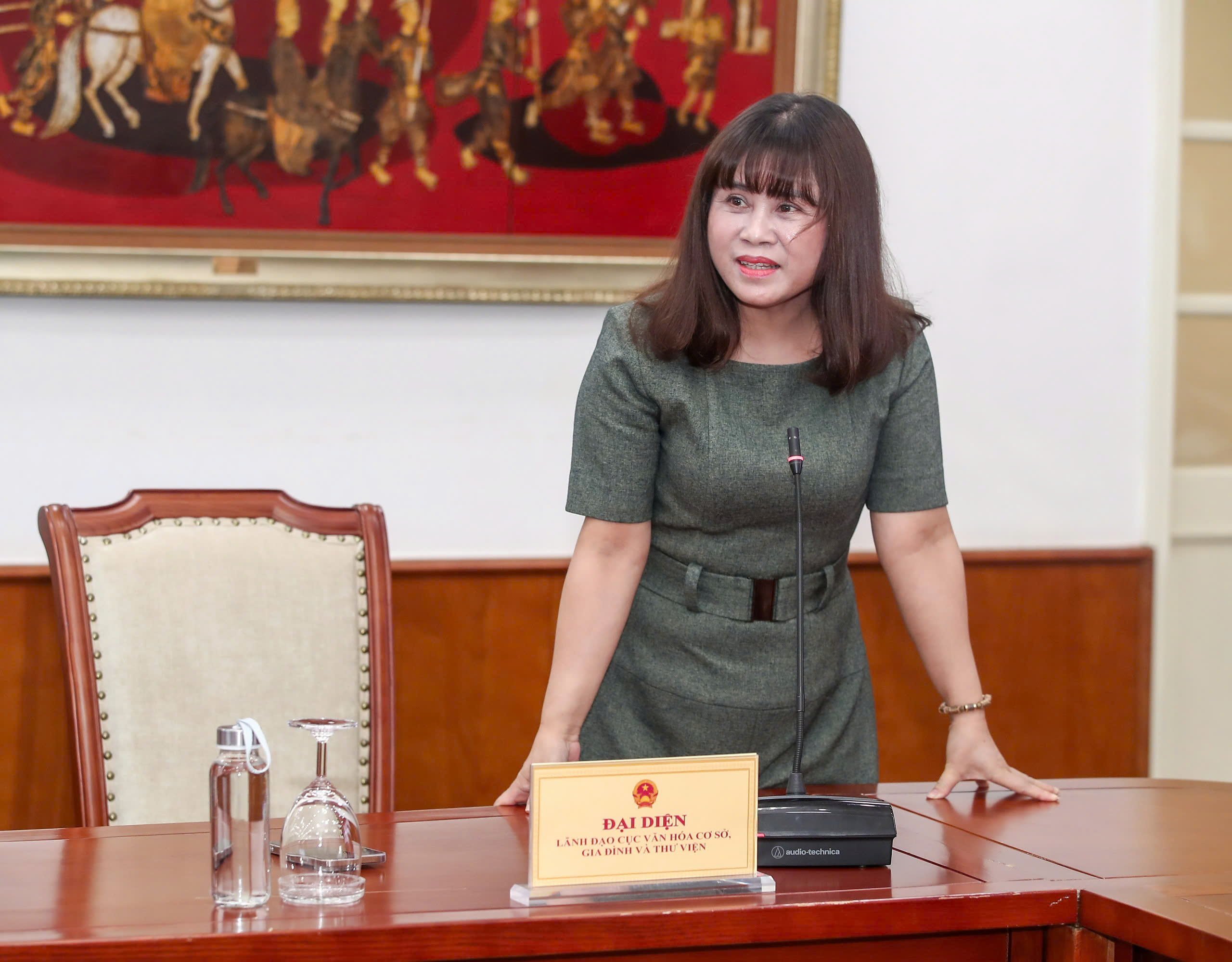The Ministry of Culture, Sports and Tourism announced and awarded decisions on personnel work - Photo 8. Bộ VHTTDL công bố và trao các quyết định về công tác cán bộ - Ảnh 8.