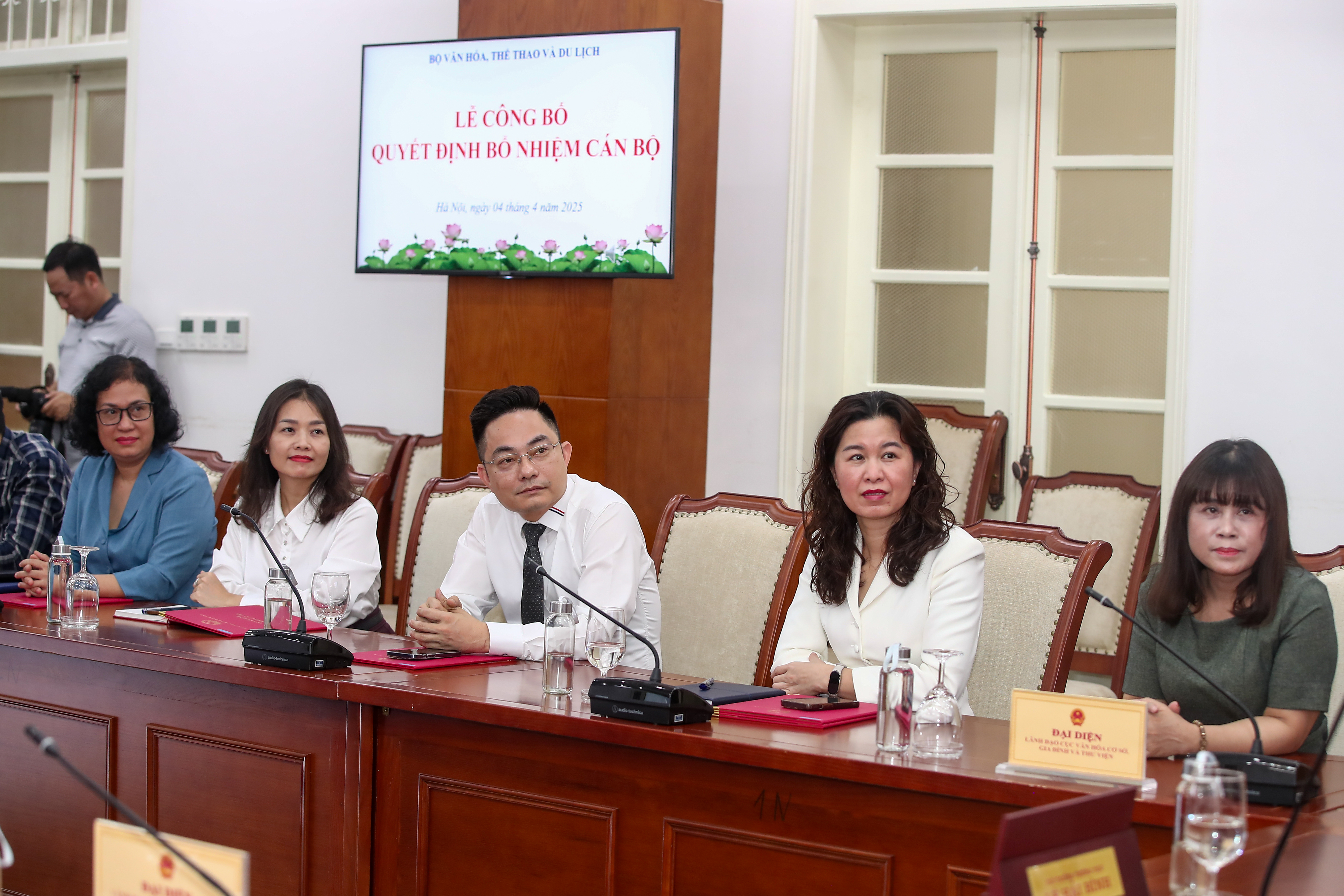 Các đại biểu tham dự Hội nghị
