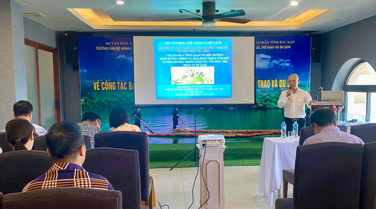 Bắc Kạn: Tập huấn về bảo vệ môi trường trong lĩnh vực văn hóa, thể thao và du lịch - Ảnh 2. Bắc Kạn: Tập huấn về bảo vệ môi trường trong lĩnh vực văn hóa, thể thao và du lịch - Ảnh 2.