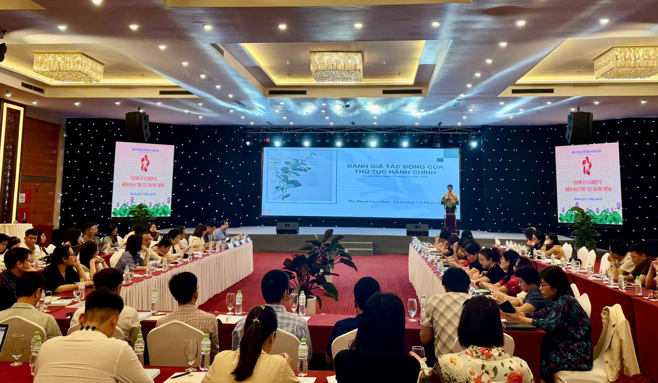 Das Ministerium für Kultur, Sport und Tourismus organisiert eine Schulung zur Kontrolle von Verwaltungsverfahren - Foto 4. Bộ VHTTDL tổ chức tập huấn nghiệp vụ kiểm soát thủ tục hành chính - Ảnh 4.