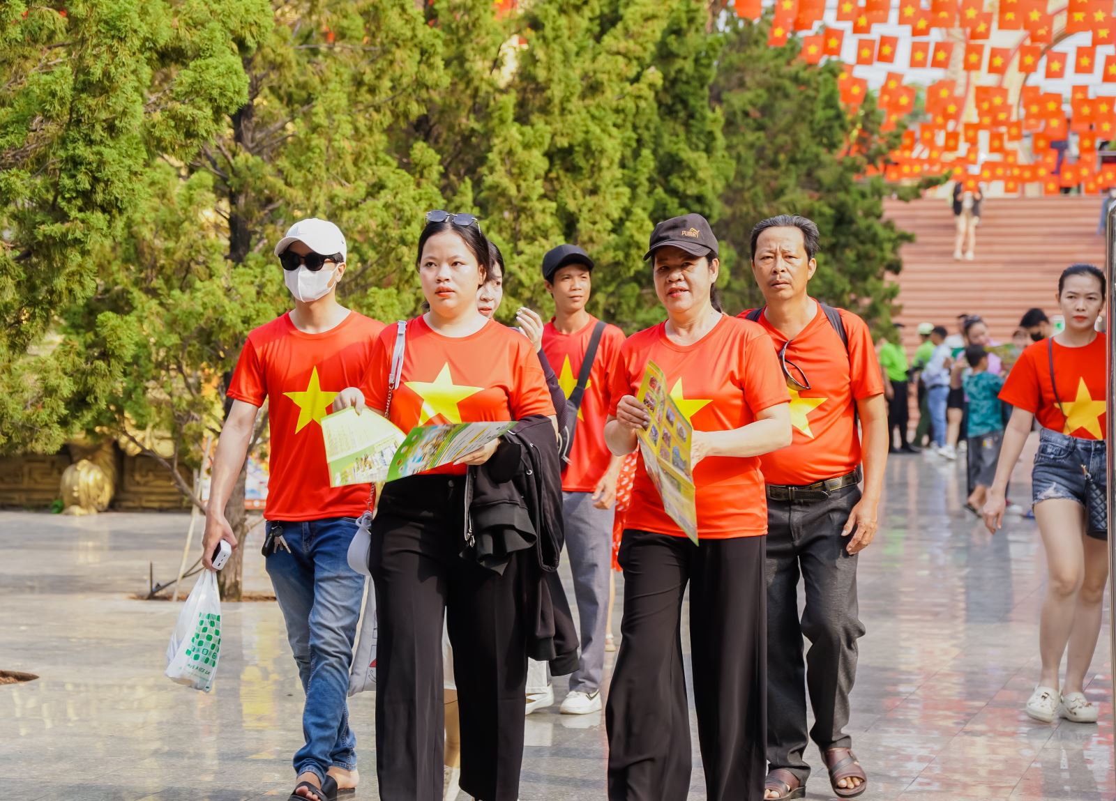 Doanh nghiệp du lịch TP Hồ Chí Minh ứng dụng số hóa để thích ứng linh hoạt thị trường - Ảnh 3. Doanh nghiệp du lịch TP Hồ Chí Minh ứng dụng số hóa để thích ứng linh hoạt thị trường - Ảnh 3.
