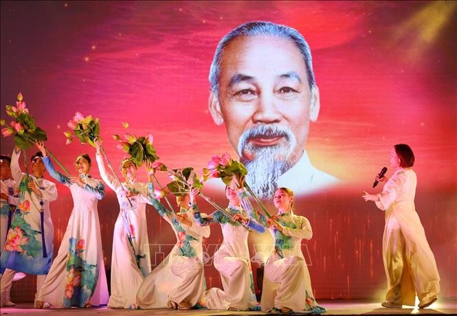 Hà Nội tổ chức nhiều hoạt động kỷ niệm Ngày sinh nhật Bác - Ảnh 1. Hà Nội tổ chức nhiều hoạt động kỷ niệm Ngày sinh nhật Bác - Ảnh 1.