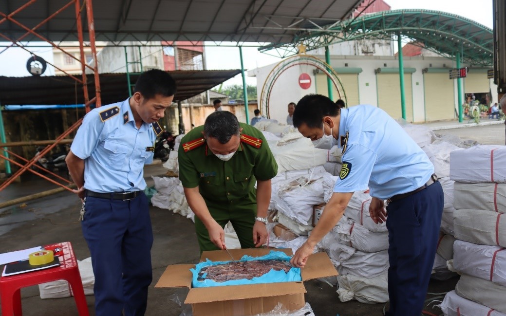 Thành lập Tổ công tác về cao điểm đấu tranh ngăn chặn, đẩy lùi tội phạm buôn lậu, hàng giả