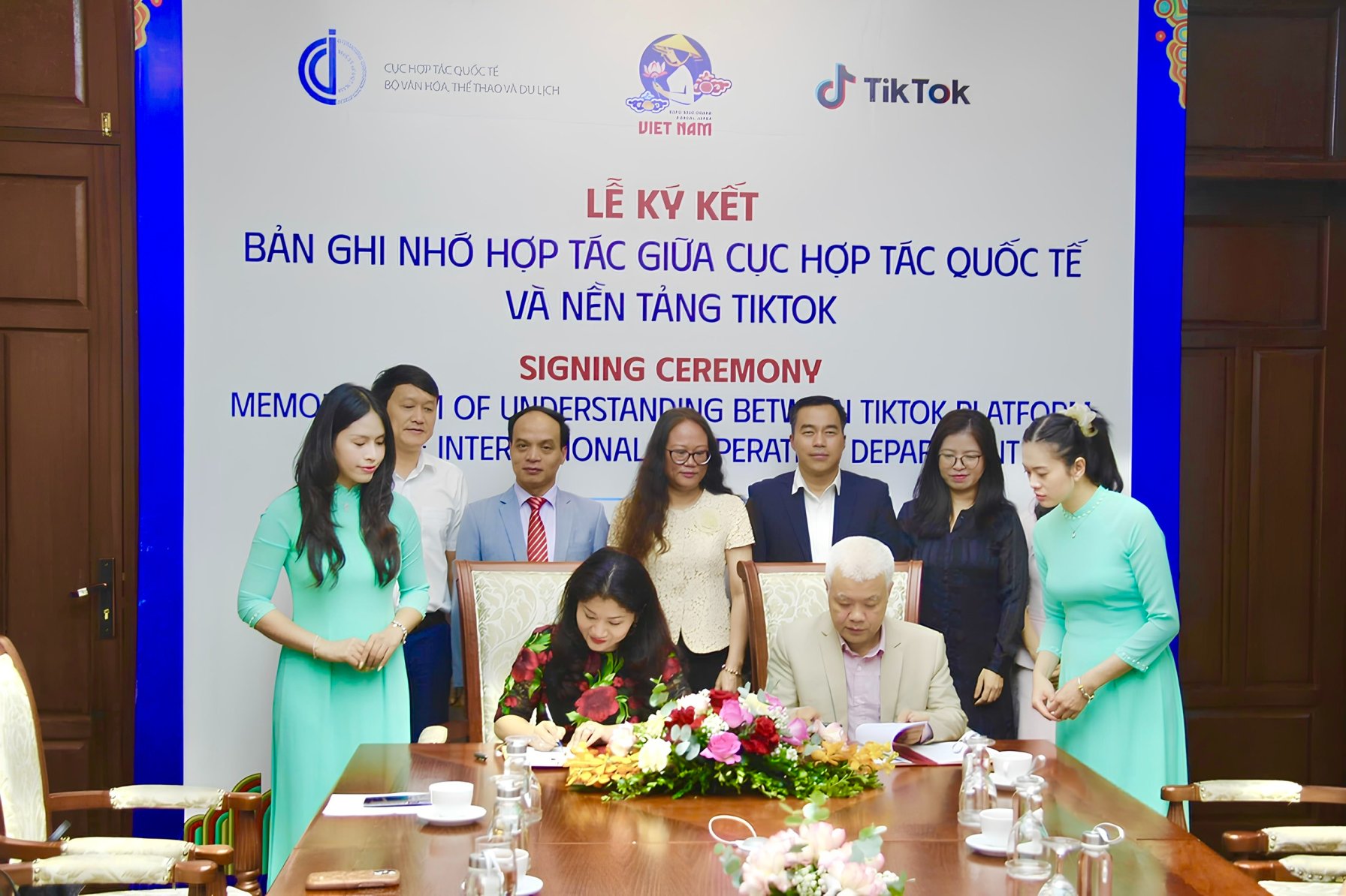 TikTok hợp tác quảng bá Nhà Triển lãm Việt Nam tại EXPO 2025 - Ảnh 3. TikTok hợp tác quảng bá Nhà Triển lãm Việt Nam tại EXPO 2025 - Ảnh 3.