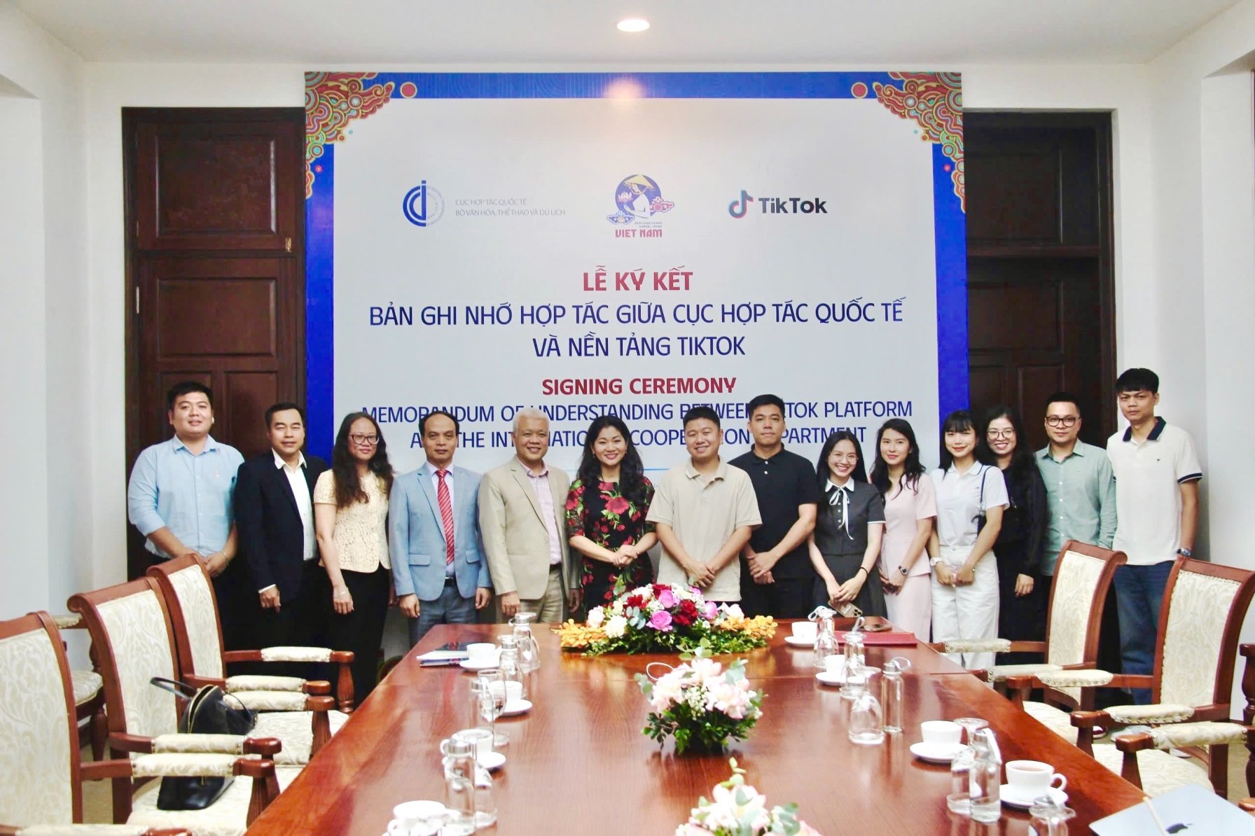 TikTok hợp tác quảng bá Nhà Triển lãm Việt Nam tại EXPO 2025 - Ảnh 5. TikTok hợp tác quảng bá Nhà Triển lãm Việt Nam tại EXPO 2025 - Ảnh 5.