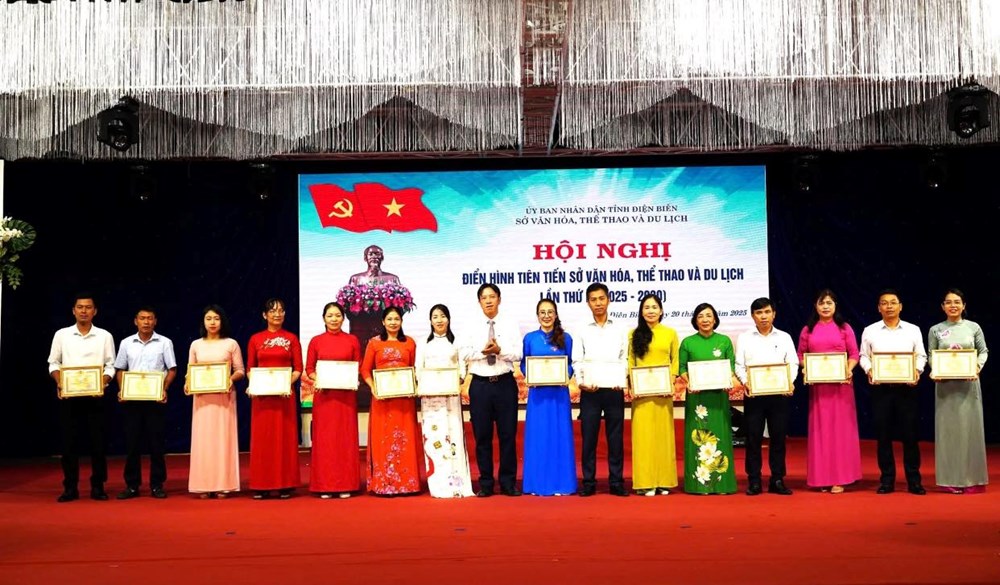 Điện Biên: Biểu dương 56 tập thể, cá nhân điển hình tiên tiến ngành VHTTDL - Ảnh 4. Điện Biên: Biểu dương 56 tập thể, cá nhân điển hình tiên tiến ngành VHTTDL - Ảnh 4.