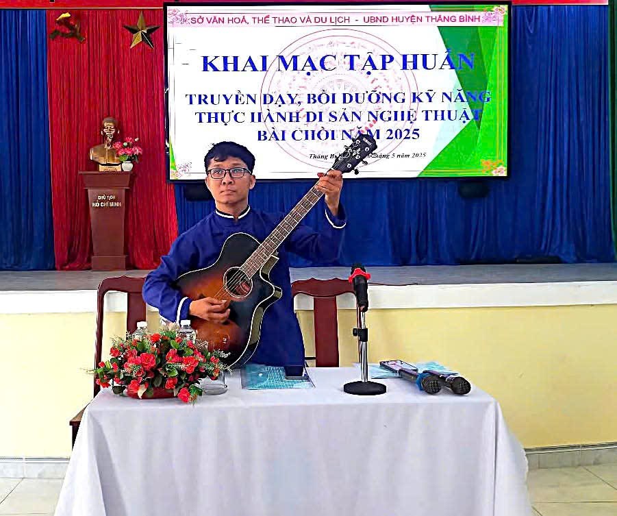 Quảng Nam: Bồi dưỡng kỹ năng thực hành di sản nghệ thuật Bài chòi - Ảnh 2. Quảng Nam: Bồi dưỡng kỹ năng thực hành di sản nghệ thuật Bài chòi - Ảnh 2.