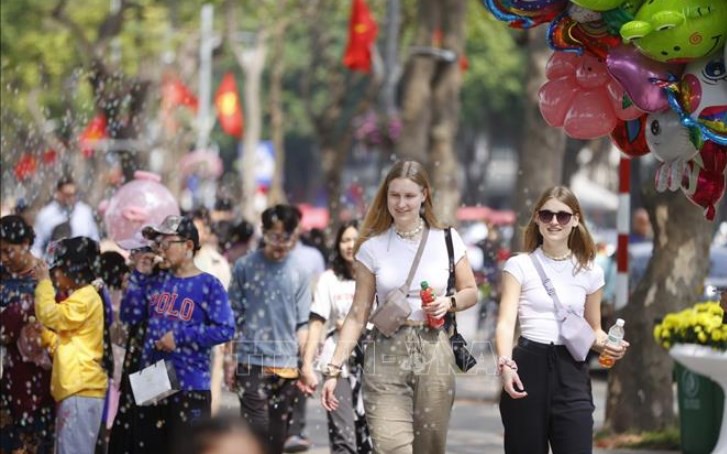 Chính sách thị thực linh hoạt góp phần thu hút khách quốc tế đến Việt Nam