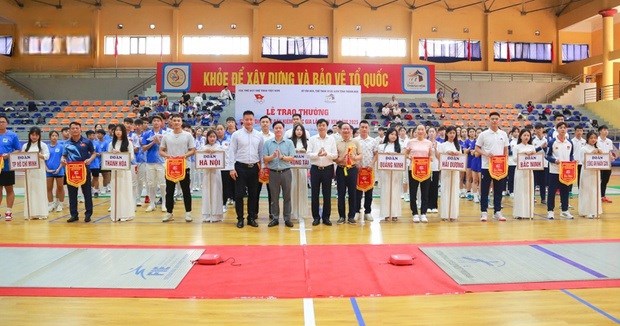 Gần 250 kiếm thủ tranh tài tại Giải Vô địch trẻ Đấu kiếm quốc gia 2025 - Ảnh 1. Gần 250 kiếm thủ tranh tài tại Giải Vô địch trẻ Đấu kiếm quốc gia 2025 - Ảnh 1.