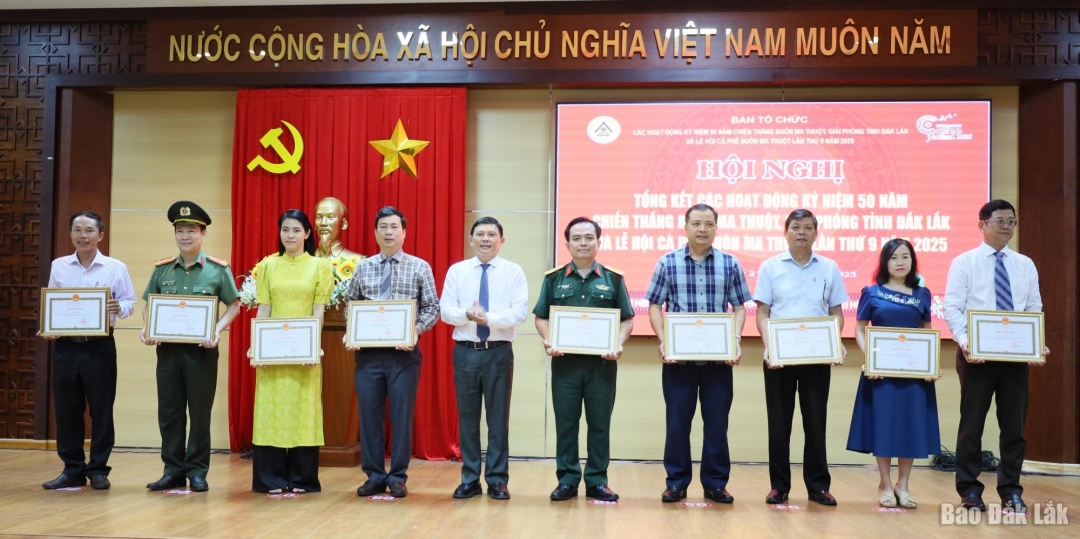Đề xuất xây dựng mô hình mới cho Lễ hội Cà phê Buôn Ma Thuột lần thứ 10 - Ảnh 4. Đề xuất xây dựng mô hình mới cho Lễ hội Cà phê Buôn Ma Thuột lần thứ 10 - Ảnh 4.