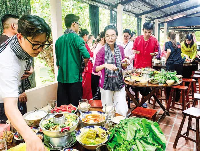 Cần Thơ: Phát triển sản phẩm du lịch văn hóa - Ảnh 2. Cần Thơ: Phát triển sản phẩm du lịch văn hóa - Ảnh 2.