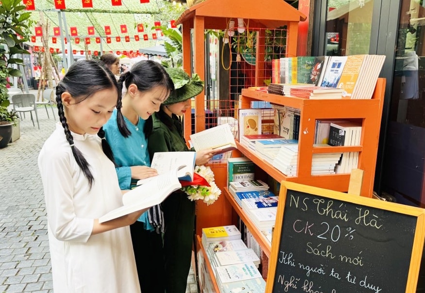 Sáng tác mới cho thiếu nhi: Khát vọng đồng hành cùng trẻ thơ - Ảnh 1. Sáng tác mới cho thiếu nhi: Khát vọng đồng hành cùng trẻ thơ - Ảnh 1.