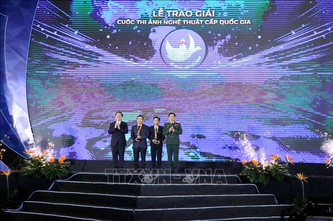 Nhiều đổi mới từ Cuộc thi và Triển lãm ảnh nghệ thuật cấp quốc gia 'Tổ quốc bên bờ sóng' - Ảnh 1. Nhiều đổi mới từ Cuộc thi và Triển lãm ảnh nghệ thuật cấp quốc gia 'Tổ quốc bên bờ sóng' - Ảnh 1.