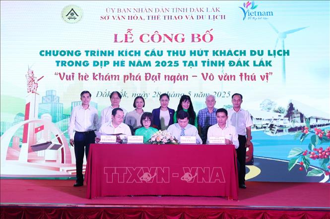 Đắk Lắk công bố Chương trình kích cầu thu hút khách du lịch dịp hè năm 2025 - Ảnh 2. Đắk Lắk công bố Chương trình kích cầu thu hút khách du lịch dịp hè năm 2025 - Ảnh 2.