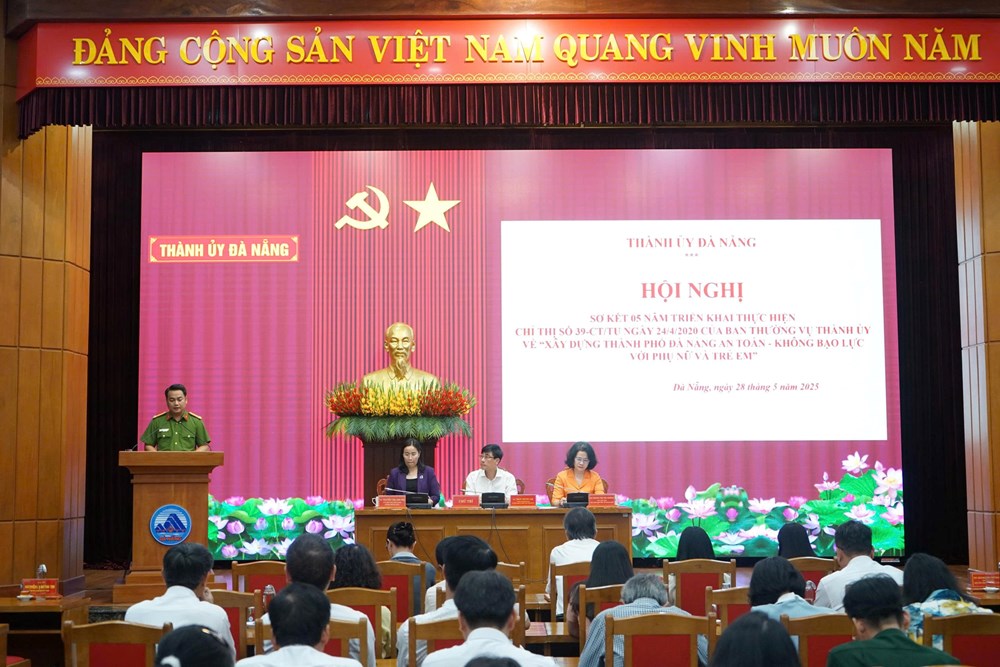 Đà Nẵng: Xây dựng thành phố an toàn - không bạo lực với phụ nữ và trẻ em - Ảnh 1. Đà Nẵng: Xây dựng thành phố an toàn - không bạo lực với phụ nữ và trẻ em - Ảnh 1.