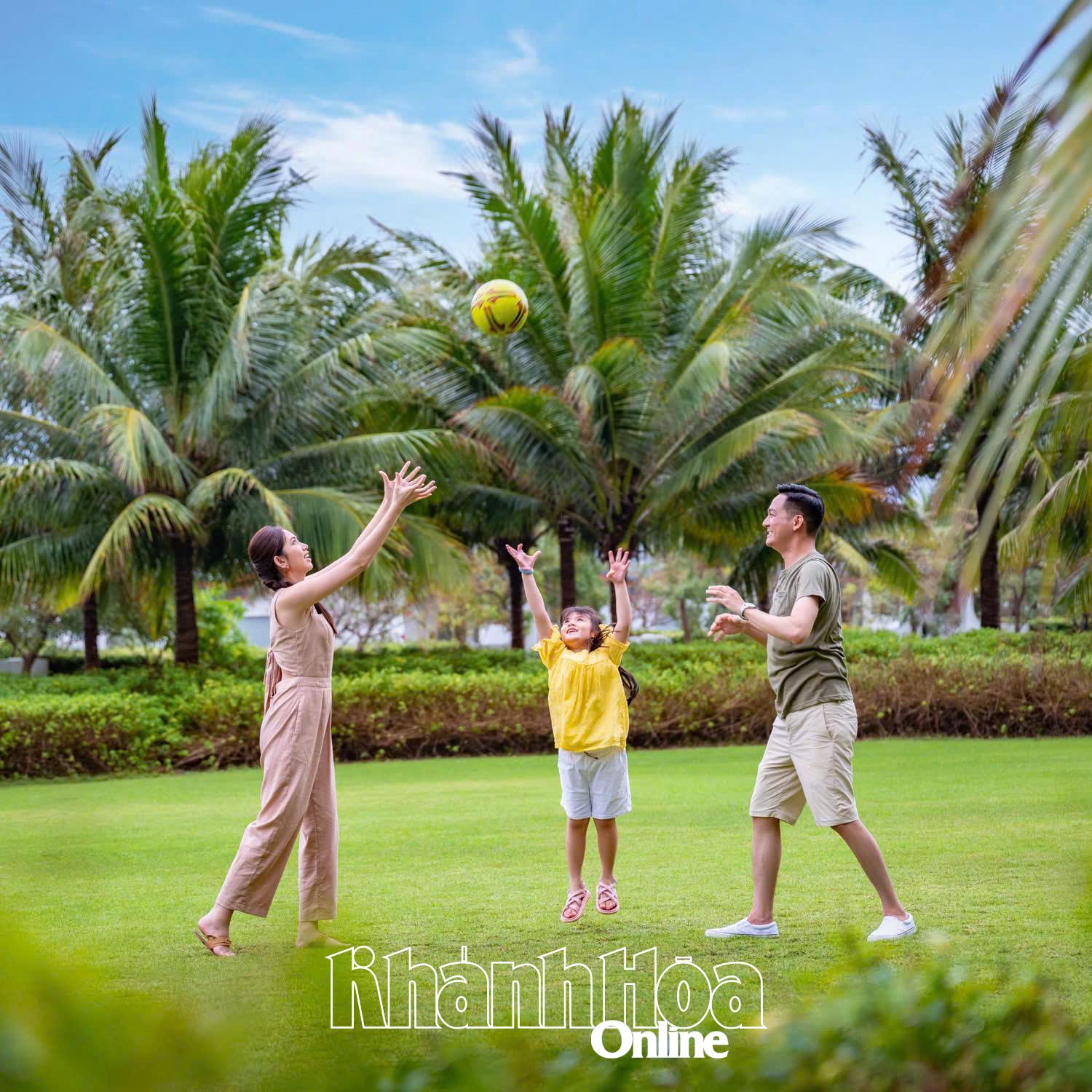 Khánh Hòa đón hơn 4,6 triệu lượt khách du lịch trong 5 tháng đầu năm 2025 - Ảnh 1. Khánh Hòa đón hơn 4,6 triệu lượt khách du lịch trong 5 tháng đầu năm 2025 - Ảnh 1.