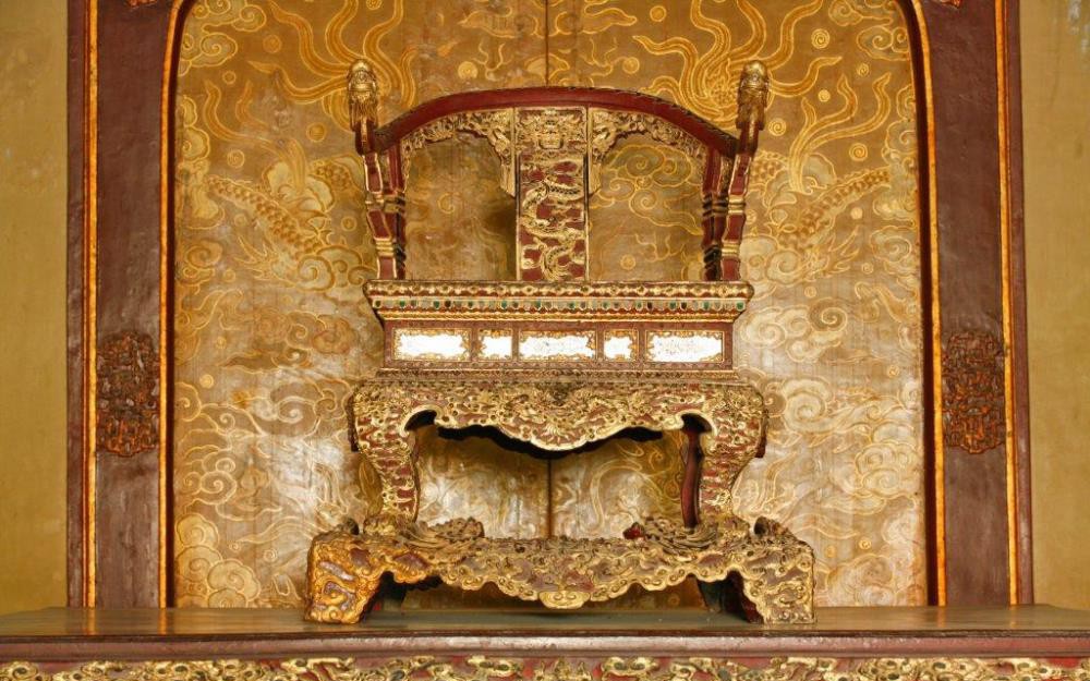 Thành lập Hội đồng đánh giá tình trạng và đề xuất phương án bảo quản, phục chế bảo vật quốc gia Ngai vua triều Nguyễn