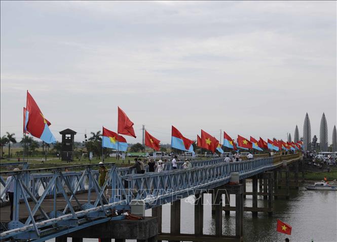 Quảng Trị: Phát triển du lịch bền vững từ 'Ký ức chiến tranh - Khát vọng hòa bình' - Ảnh 3. Quảng Trị: Phát triển du lịch bền vững từ 'Ký ức chiến tranh - Khát vọng hòa bình' - Ảnh 3.