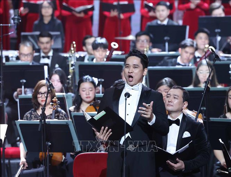 Tổng Bí thư Tô Lâm dự chương trình hòa nhạc hữu nghị Việt Nam - Kazakhstan - Ảnh 5. Tổng Bí thư Tô Lâm dự chương trình hòa nhạc hữu nghị Việt Nam - Kazakhstan - Ảnh 5.