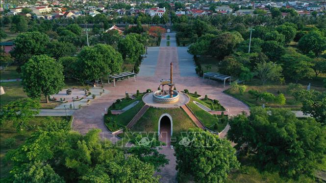 Quảng Trị: Phát triển du lịch bền vững từ 'Ký ức chiến tranh - Khát vọng hòa bình' - Ảnh 1. Quảng Trị: Phát triển du lịch bền vững từ 'Ký ức chiến tranh - Khát vọng hòa bình' - Ảnh 1.