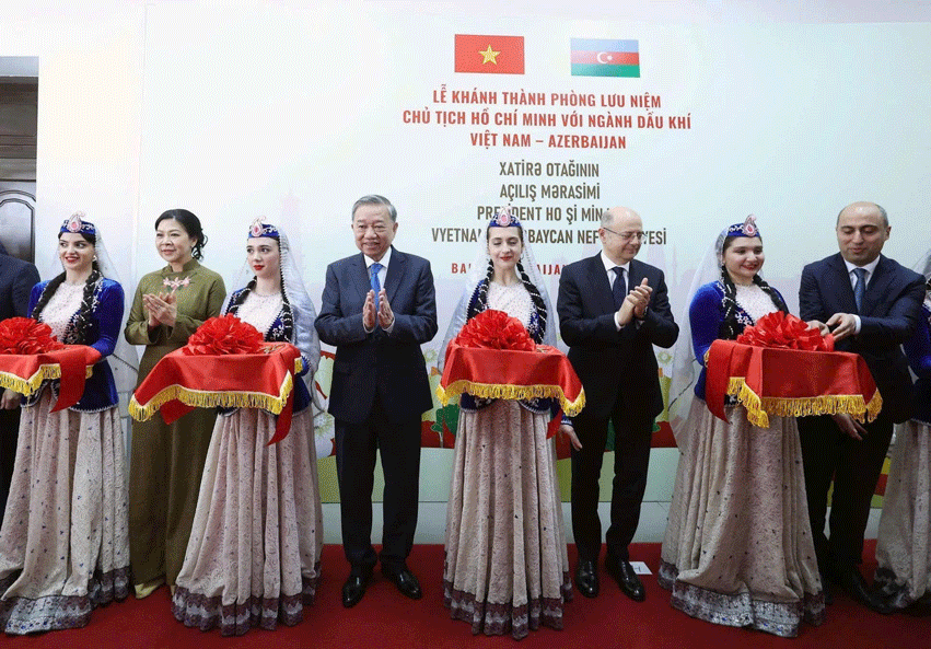 Tăng cường quan hệ giao lưu văn hóa giữa Việt Nam và Azerbaijan - Ảnh 3. Tăng cường quan hệ giao lưu văn hóa giữa Việt Nam và Azerbaijan - Ảnh 3.