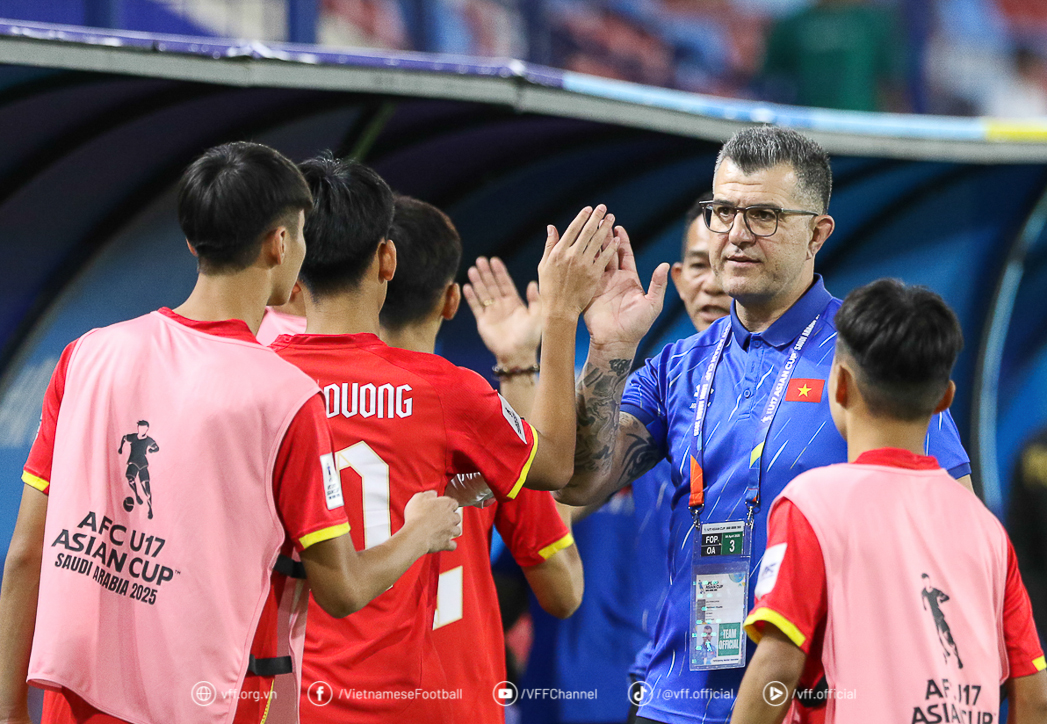 Triệu tập 30 cầu thủ chuẩn bị cho Giải U16 quốc tế CFA Team China 2025 - Ảnh 1. Triệu tập 30 cầu thủ chuẩn bị cho Giải U16 quốc tế CFA Team China 2025 - Ảnh 1.