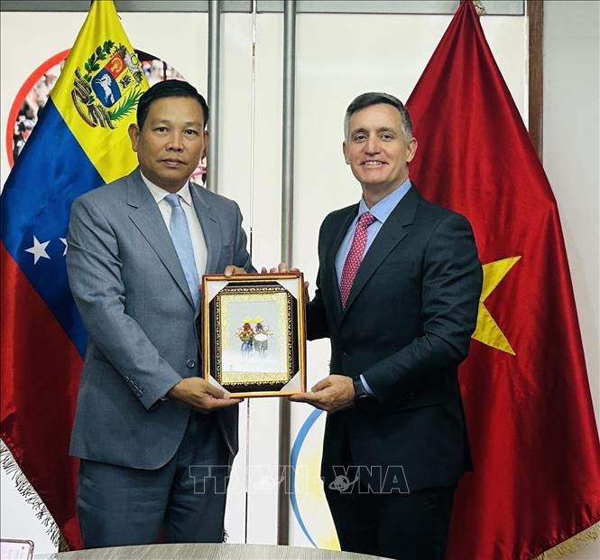 Venezuela sẽ trở thành quốc gia đầu tiên tại Mỹ Latinh có võ đường Vovinam - Ảnh 3. Venezuela sẽ trở thành quốc gia đầu tiên tại Mỹ Latinh có võ đường Vovinam - Ảnh 3.