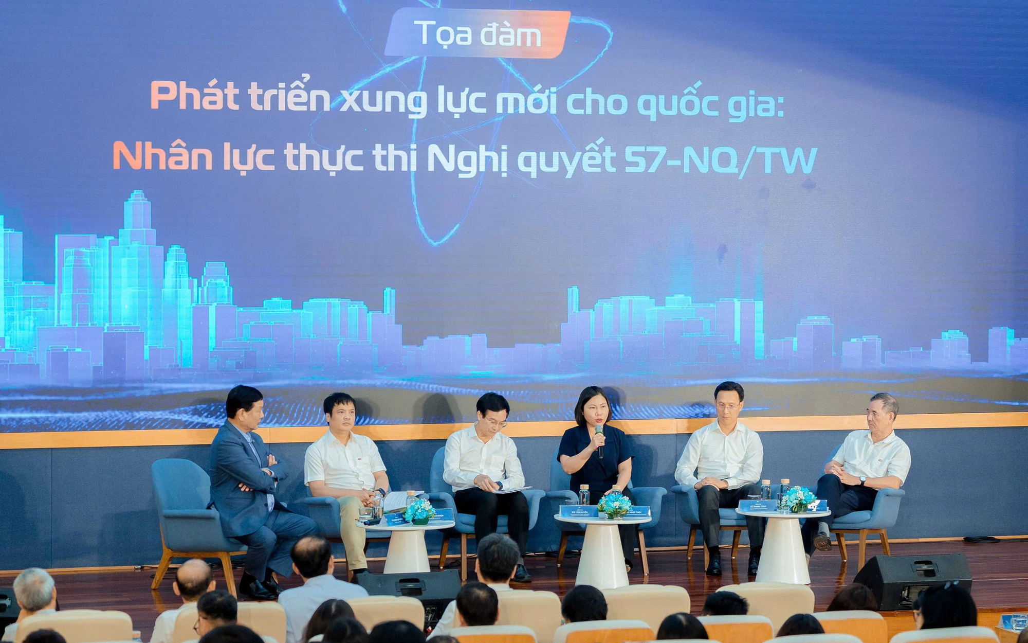 Hiến kế xây dựng nguồn nhân lực chiến lược thực thi Nghị quyết 57-NQ/TW 