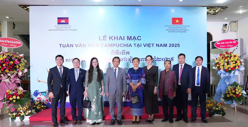 Ấn tượng Lễ Khai mạc Tuần Văn hóa Campuchia tại Việt Nam năm 2025 - Ảnh 10. Ấn tượng Lễ Khai mạc Tuần Văn hóa Campuchia tại Việt Nam năm 2025 - Ảnh 10.