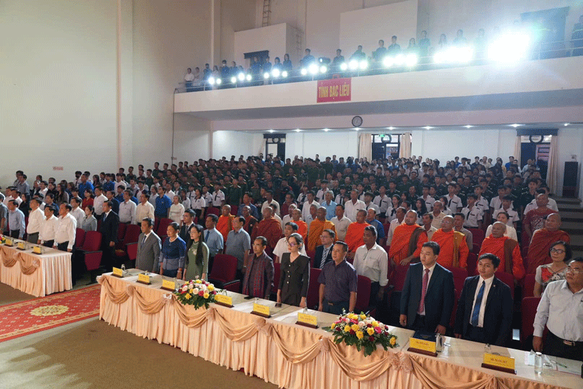Ấn tượng Lễ Khai mạc Tuần Văn hóa Campuchia tại Việt Nam năm 2025 - Ảnh 1. Ấn tượng Lễ Khai mạc Tuần Văn hóa Campuchia tại Việt Nam năm 2025 - Ảnh 1.