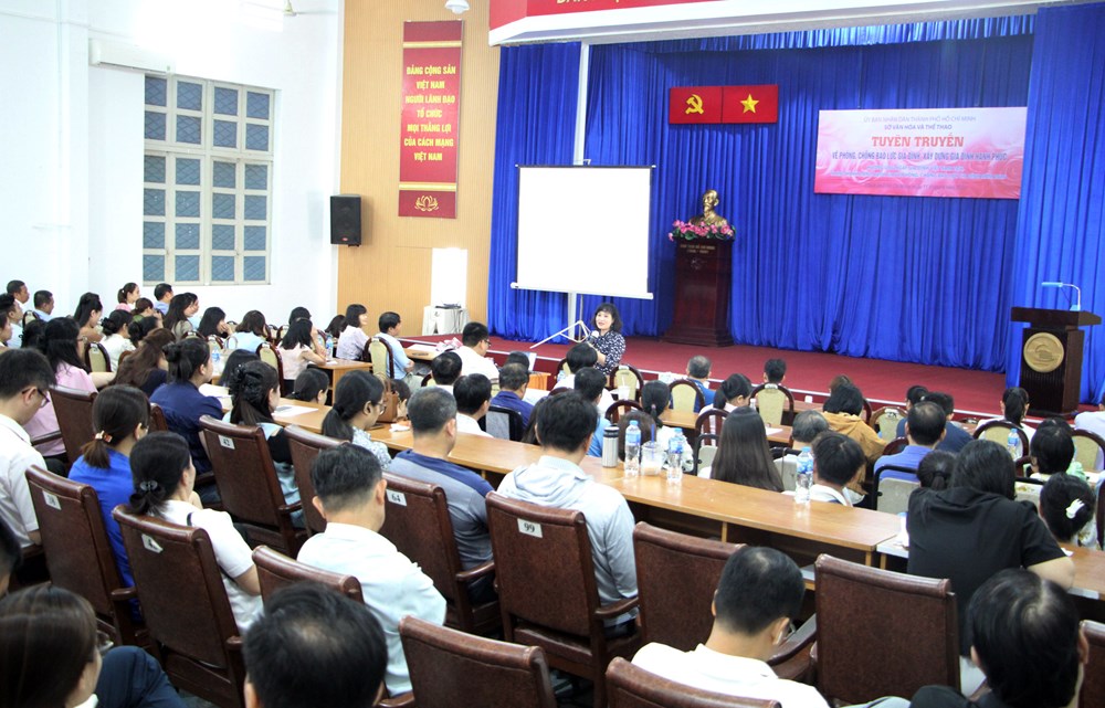 TP.HCM: Báo cáo chuyên đề tuyên truyền phòng, chống bạo lực gia đình, xây dựng gia đình hạnh phúc - Ảnh 1. TP.HCM: Báo cáo chuyên đề tuyên truyền phòng, chống bạo lực gia đình, xây dựng gia đình hạnh phúc - Ảnh 1.