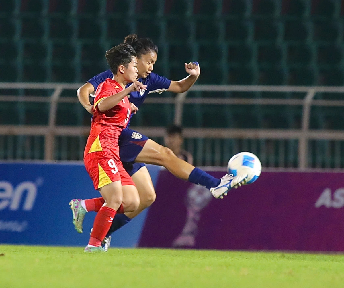 U19 nữ Việt Nam giành ngôi Á quân Đông Nam Á - Ảnh 3. U19 nữ Việt Nam giành ngôi Á quân Đông Nam Á - Ảnh 3.
