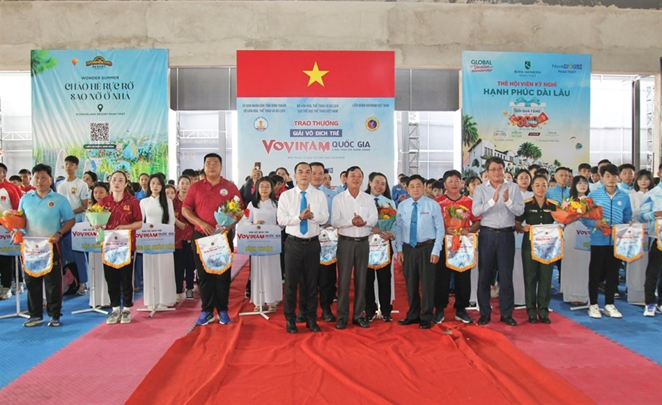 Giải vô địch trẻ Vovinam quốc gia 2025 thu hút hơn 700 VĐV tham dự - Ảnh 1. Giải vô địch trẻ Vovinam quốc gia 2025 thu hút hơn 700 VĐV tham dự - Ảnh 1.