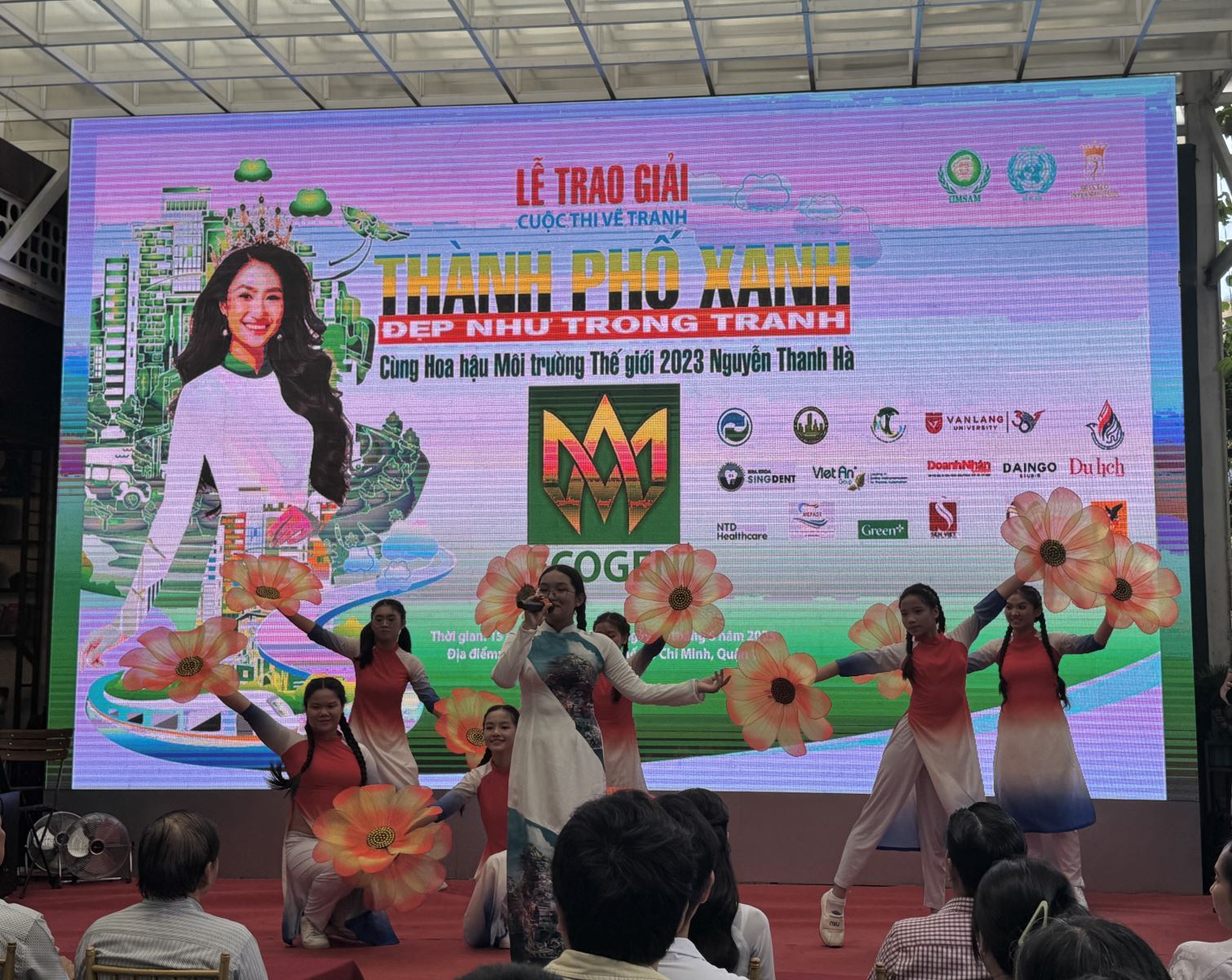 TP Hồ Chí Minh: Trao giải cuộc thi vẽ tranh 'Thành phố xanh - Đẹp như trong tranh' - Ảnh 1. TP Hồ Chí Minh: Trao giải cuộc thi vẽ tranh 'Thành phố xanh - Đẹp như trong tranh' - Ảnh 1.