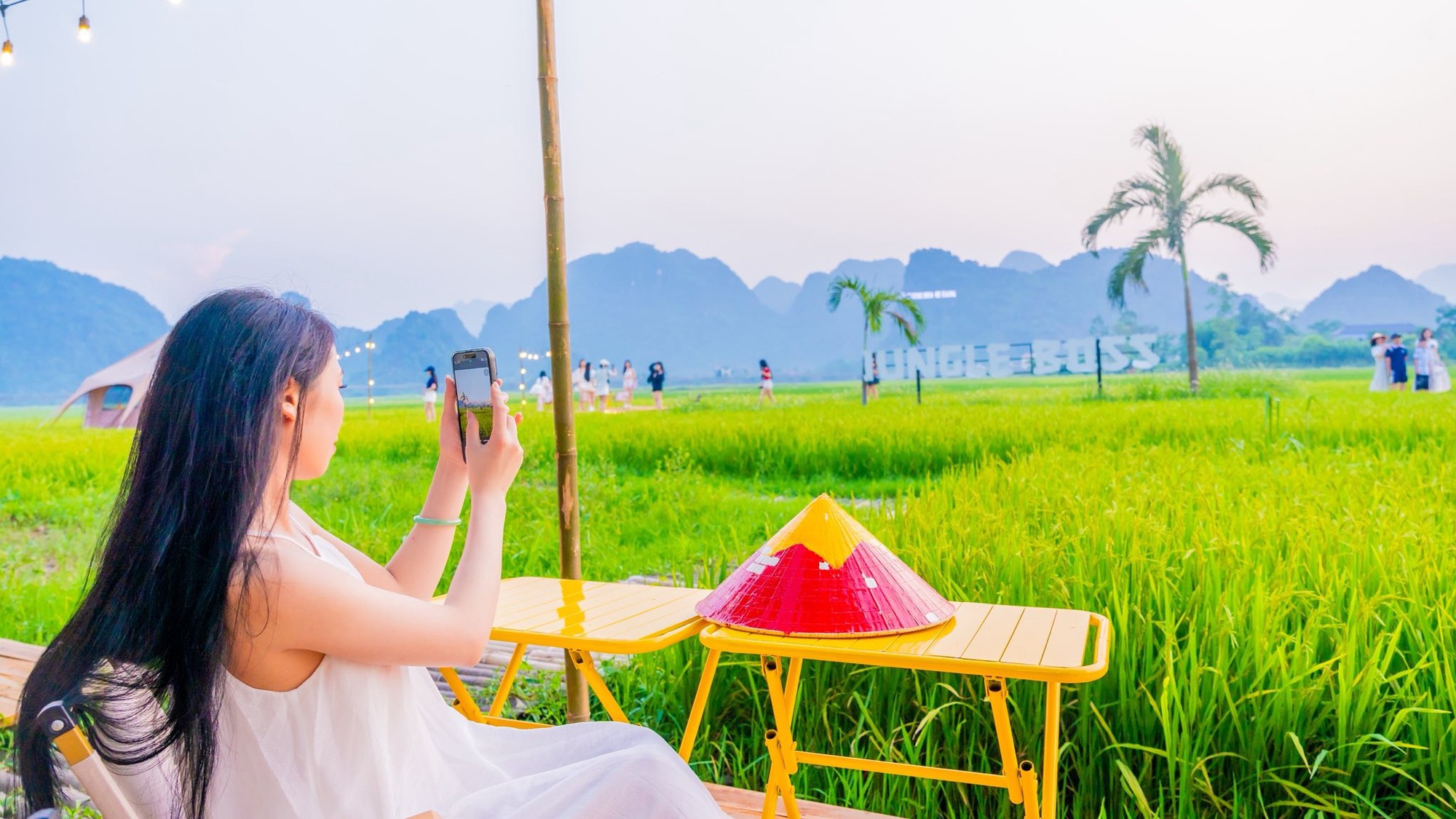 Du lịch Quảng Bình chinh phục gen Z bằng cảm xúc và trải nghiệm - Ảnh 2. Du lịch Quảng Bình chinh phục gen Z bằng cảm xúc và trải nghiệm - Ảnh 2.