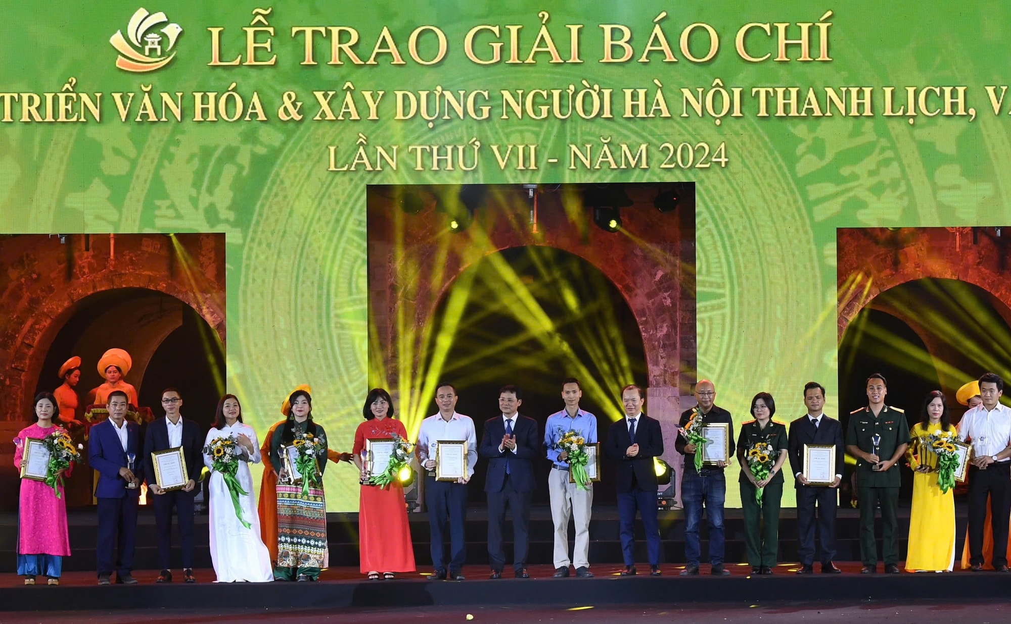 Cộng hưởng mạnh mẽ xây dựng nền văn hóa Việt Nam - Ảnh 2. Cộng hưởng mạnh mẽ xây dựng nền văn hóa Việt Nam - Ảnh 2.