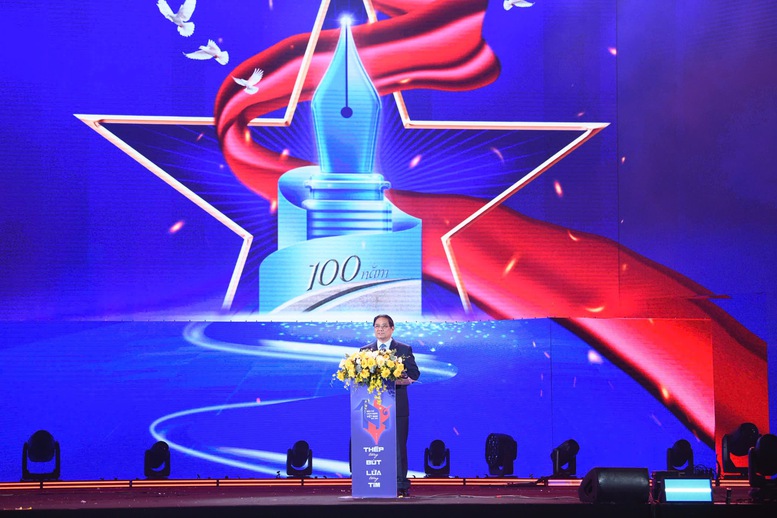 128 tác phẩm được trao giải Báo chí quốc gia lần thứ XIX năm 2024 - Ảnh 3. 128 tác phẩm được trao giải Báo chí quốc gia lần thứ XIX năm 2024 - Ảnh 3.