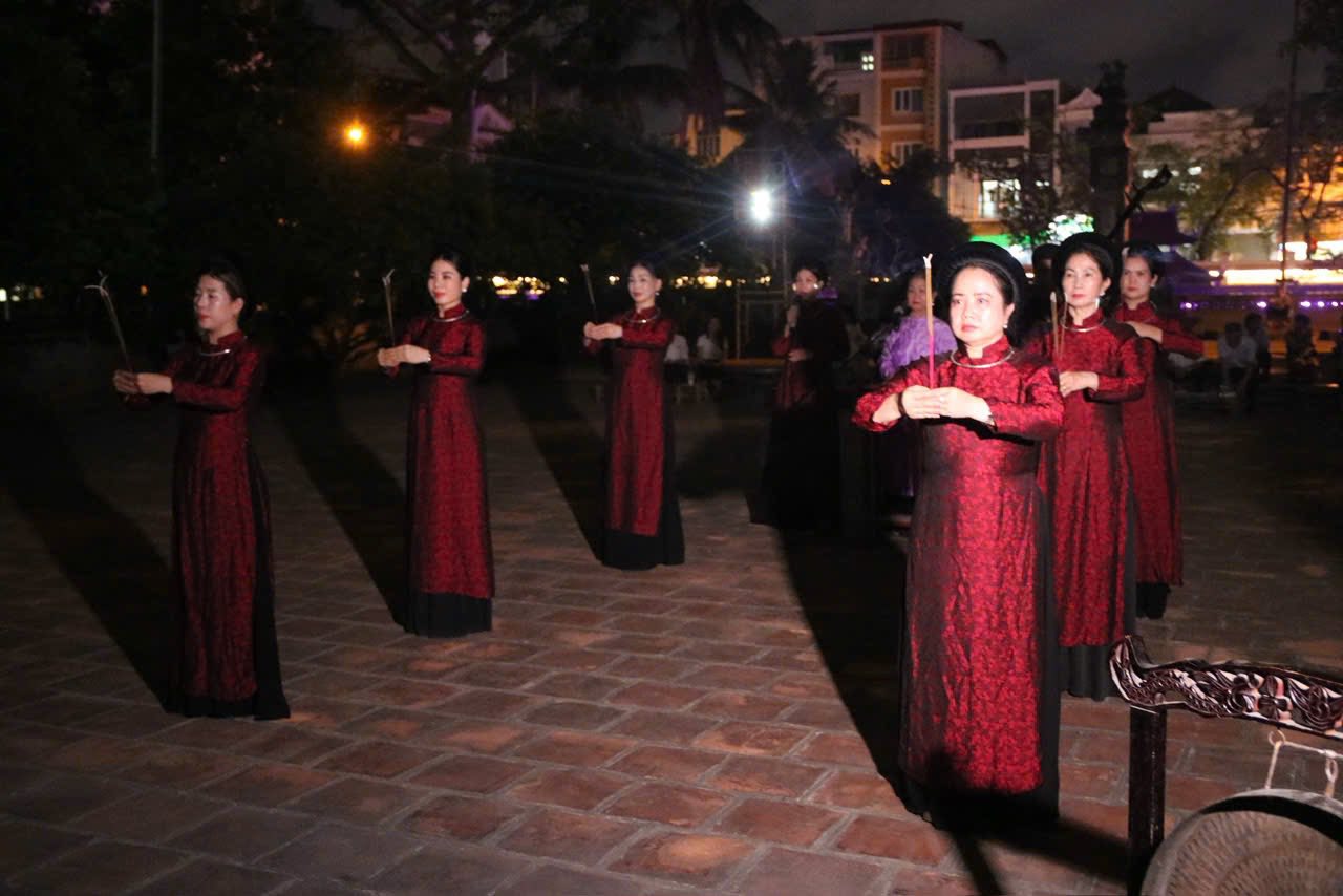 Dấu thiêng Hàng Kênh”- sản phẩm du lịch đêm đầu tiên của thành phố Hải Phòng sẽ diễn ra vào 28/6/2025 tới - Ảnh 2. Dấu thiêng Hàng Kênh”- sản phẩm du lịch đêm đầu tiên của thành phố Hải Phòng sẽ diễn ra vào 28/6/2025 tới - Ảnh 2.
