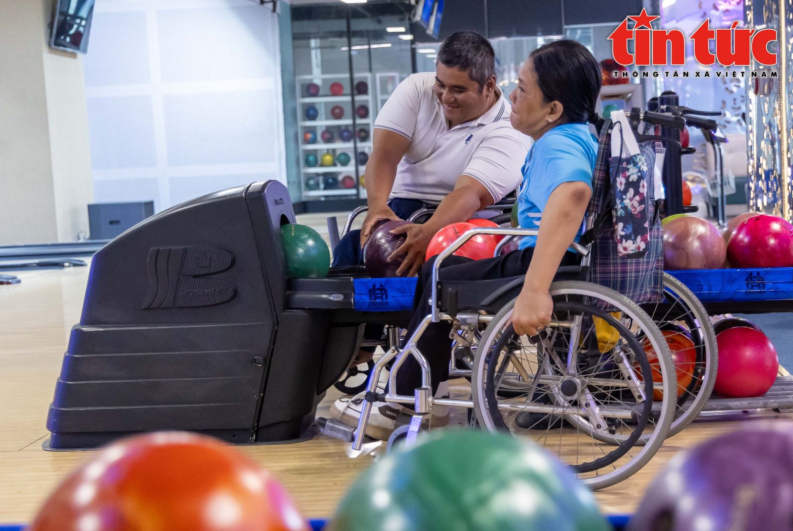 Câu lạc bộ Bowling dành cho người khuyết tật đầu tiên tại TP Hồ Chí Minh - Ảnh 2. Câu lạc bộ Bowling dành cho người khuyết tật đầu tiên tại TP Hồ Chí Minh - Ảnh 2.