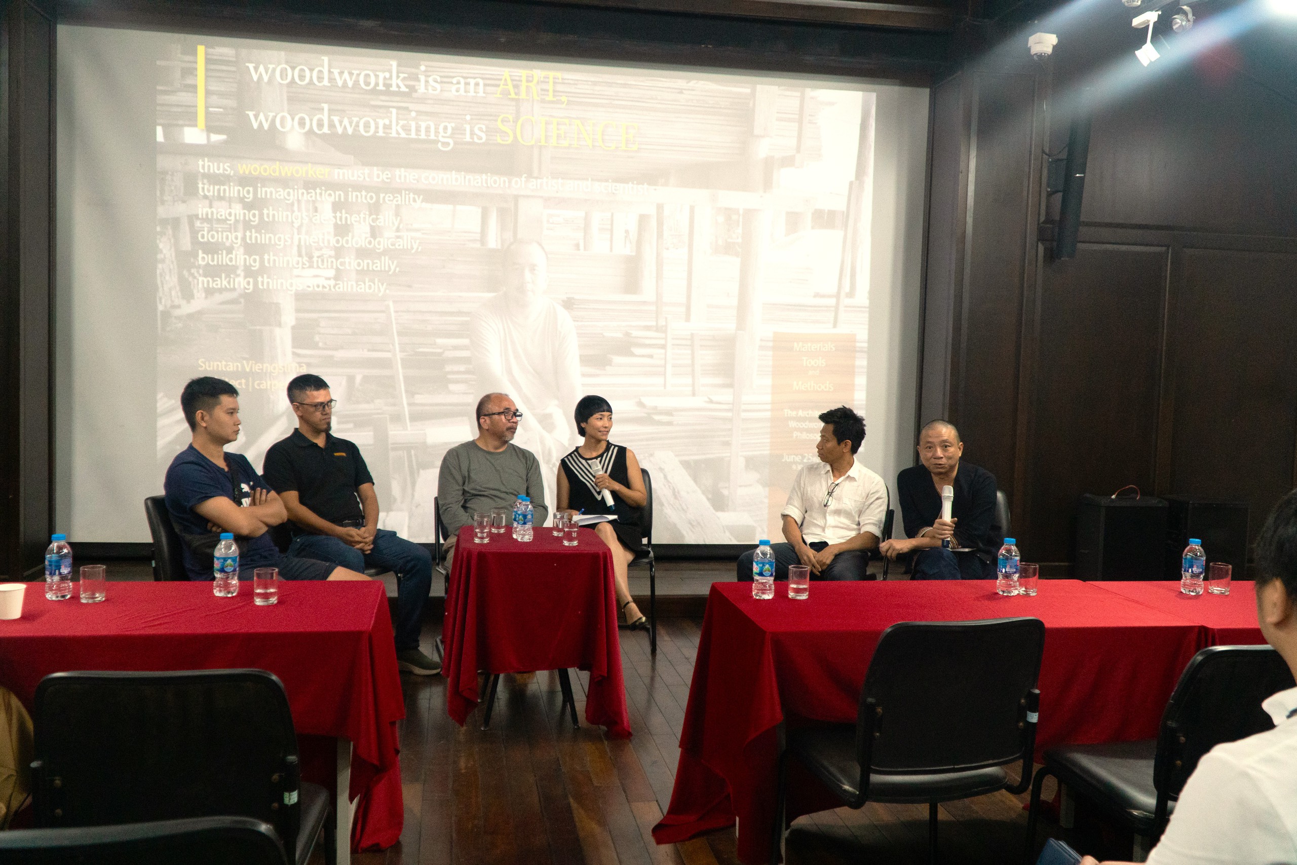 A fa és az építészeti örökség megőrzésének útja - 1. kép. Gỗ và hành trình bảo tồn di sản kiến trúc - Ảnh 1.