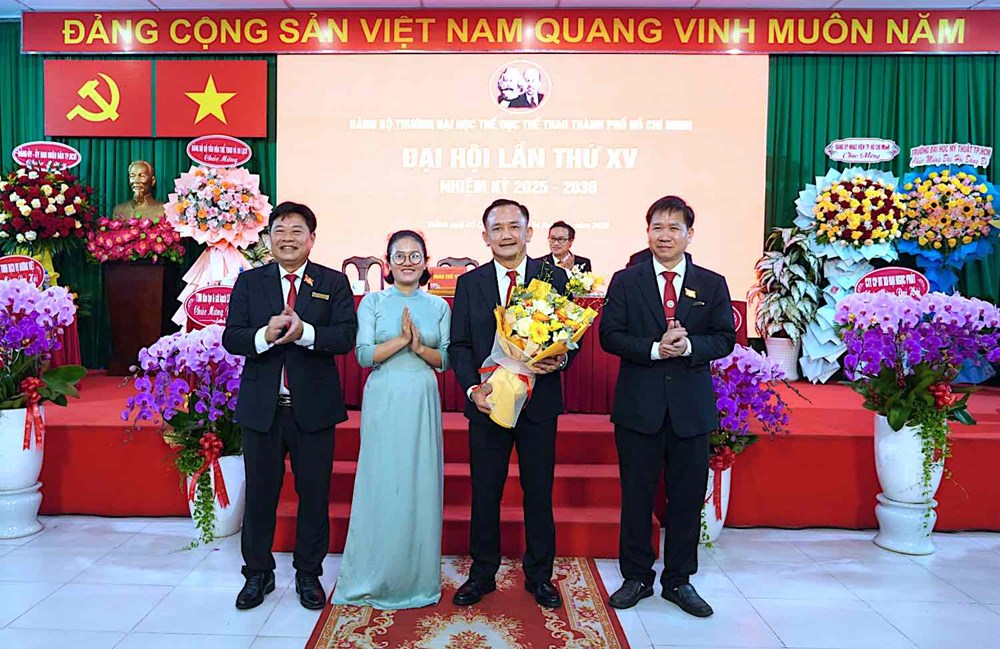 Trường Đại học TDTT TP.HCM tổ chức thành công Đại hội Đảng bộ nhiệm kỳ 2025–2030 - Ảnh 6. Trường Đại học TDTT TP.HCM tổ chức thành công Đại hội Đảng bộ nhiệm kỳ 2025–2030 - Ảnh 6.