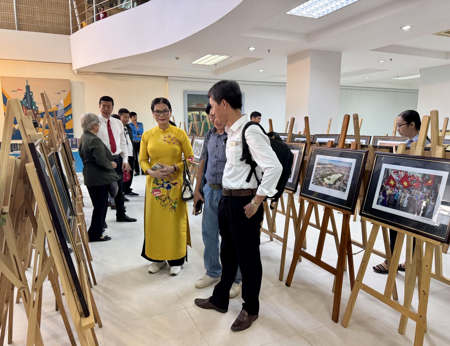 TP Hồ Chí Minh: Khai mạc triển lãm 50 năm tự hào bản anh hùng ca - Ảnh 3. TP Hồ Chí Minh: Khai mạc triển lãm 50 năm tự hào bản anh hùng ca - Ảnh 3.
