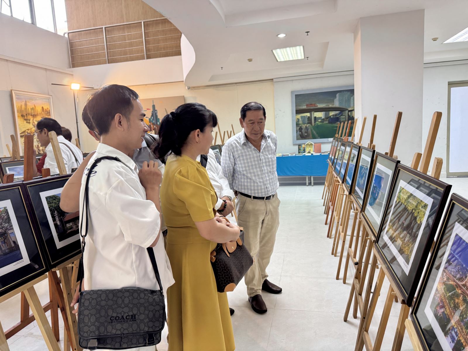 TP Hồ Chí Minh: Khai mạc triển lãm 50 năm tự hào bản anh hùng ca - Ảnh 2. TP Hồ Chí Minh: Khai mạc triển lãm 50 năm tự hào bản anh hùng ca - Ảnh 2.